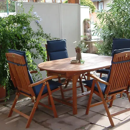 Atelierblick Im Winzerhof * Oberbergen