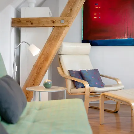 Atelierblick Im Winzerort