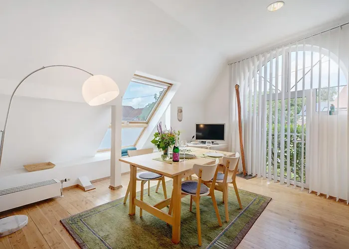 Atelierblick Im Winzerort