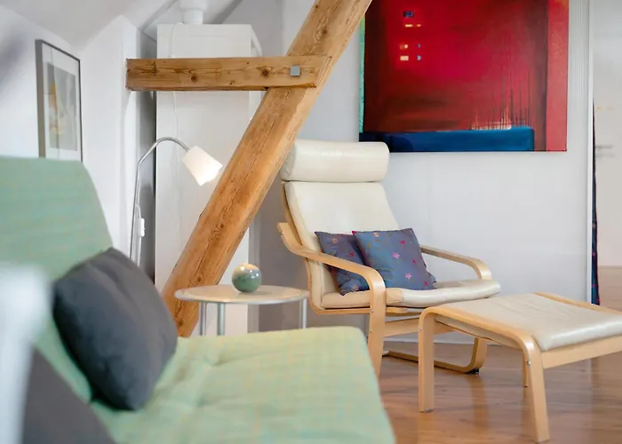 Atelierblick Im Winzerort